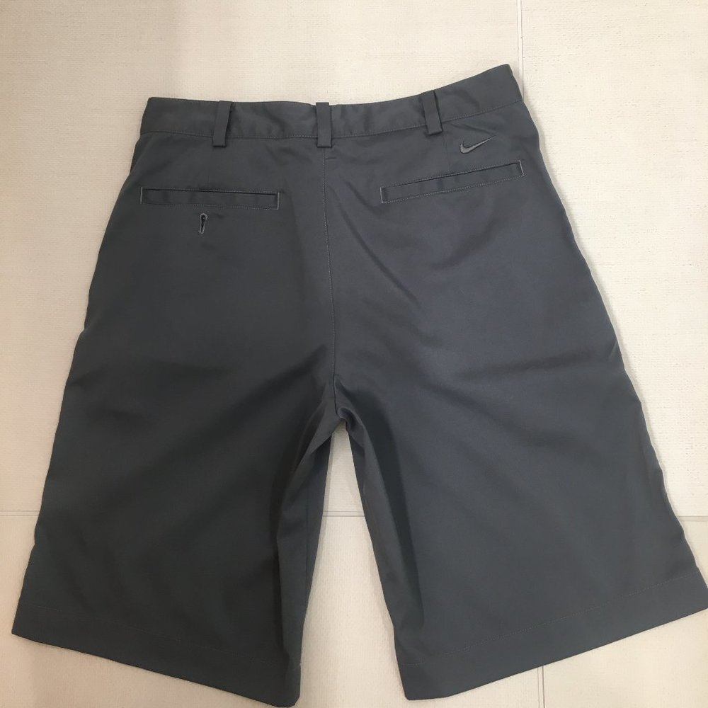 NWOT Nike Dri-Fit Men's Golf Shorts Waist 30 Medium (Smokey Grey)